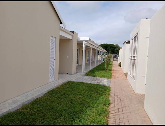 1 BEDROOM APARTMENT FOR SALE IN STILBAAI-WES